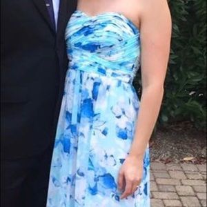 Size 4 Donna Morgan Blue Floral Maxi Dress